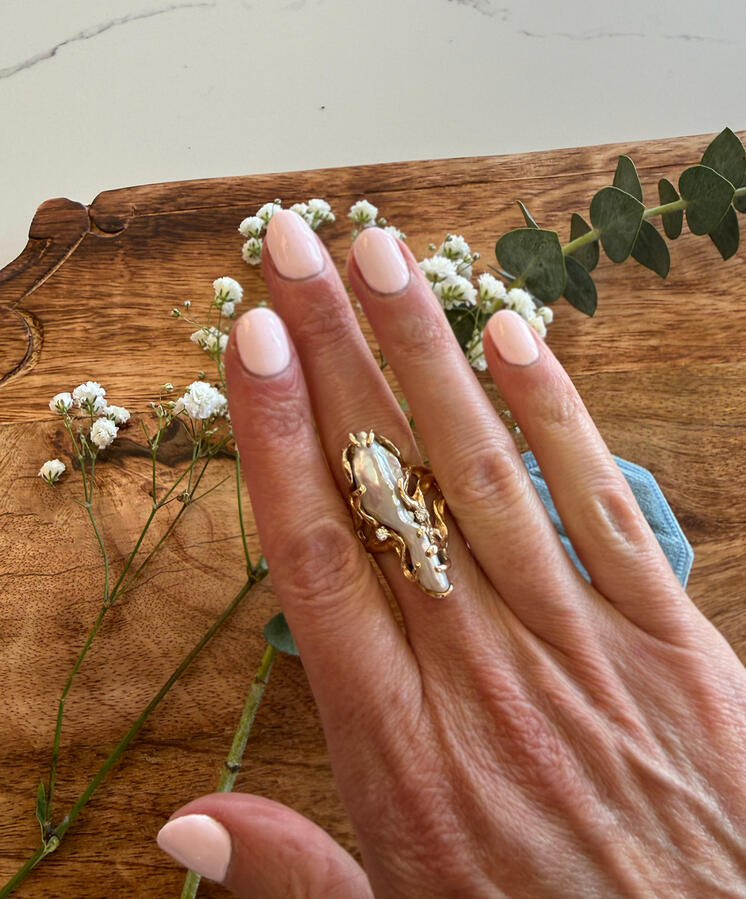 large freshwater Pearl • 14K • diamonds • size 6.5 • $850